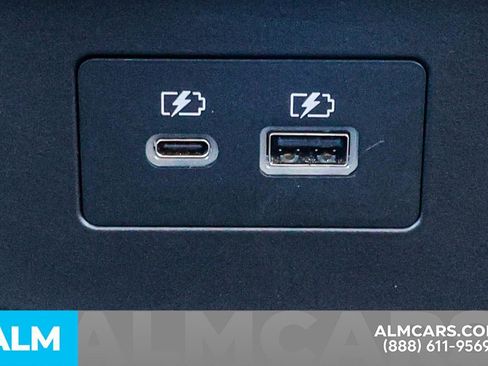 Used 2024 Nissan Pathfinder SV image 61