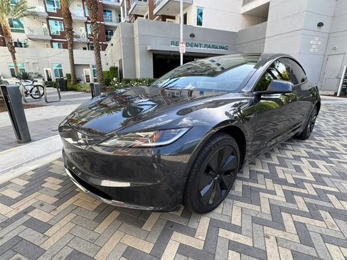 Used 2024 Tesla Model 3 Long Range RWD image 4