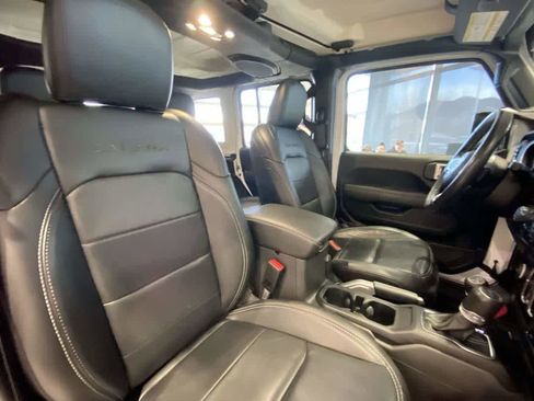 Used 2021 Jeep Wrangler Sahara w/ Safety Group image 26