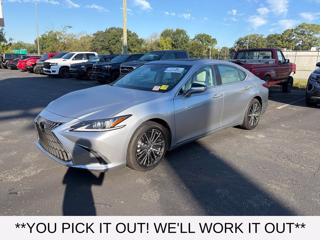 Used 2024 Lexus ES 350 w/ Premium Package FWD image 3