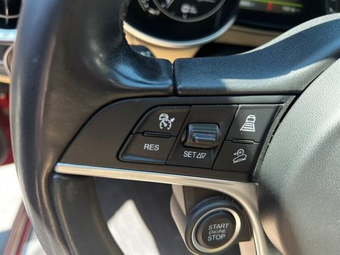 Used 2018 Alfa Romeo Stelvio Ti Lusso AWD/4WD image 32