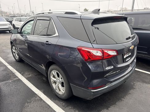 Used 2018 Chevrolet Equinox LT w/ Sun & Infotainment Package image 3