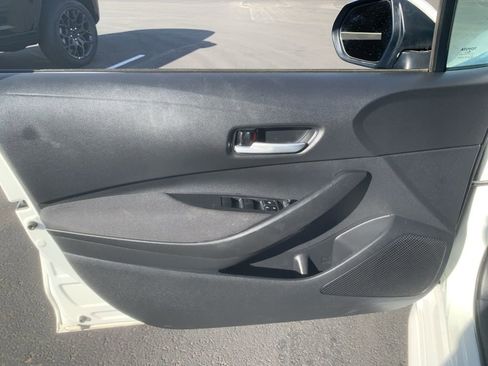 Used 2021 Toyota Corolla LE w/ Carpet Mat Package (TMS) image 11
