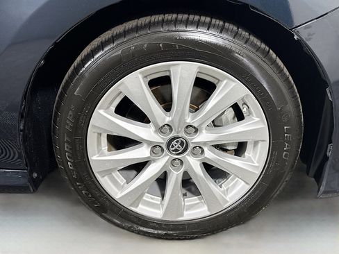 Used 2019 Toyota Camry LE FWD image 31