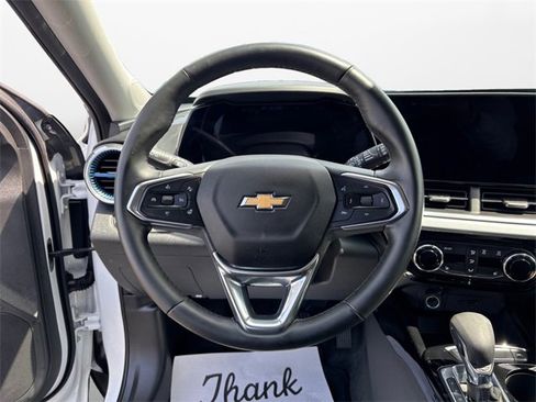 Used 2024 Chevrolet Trax LT w/ Driver Confidence Package image 12