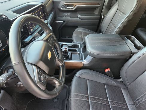 Used 2024 Chevrolet Silverado 1500 High Country w/ High Country Premium Package image 12