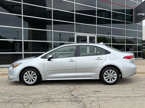 Used 2025 Toyota Corolla LE w/ LE Premium Package AWD/4WD image 6