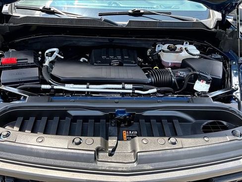 Used 2024 Chevrolet Silverado 1500 Custom AWD/4WD image 9