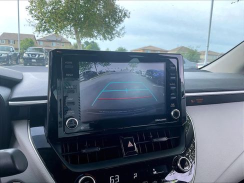 Used 2022 Toyota Corolla LE image 21