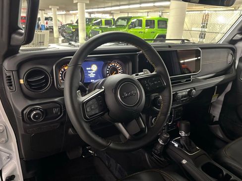 New 2025 Jeep Wrangler Unlimited Rubicon 392 image 9