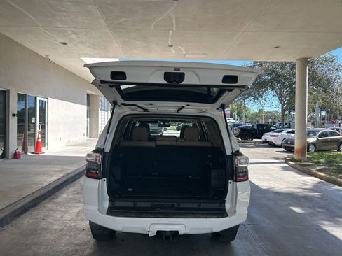 Used 2019 Toyota 4Runner 4WD image 32
