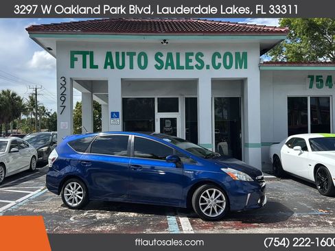 Used 2014 Toyota Prius V Five FWD image 1