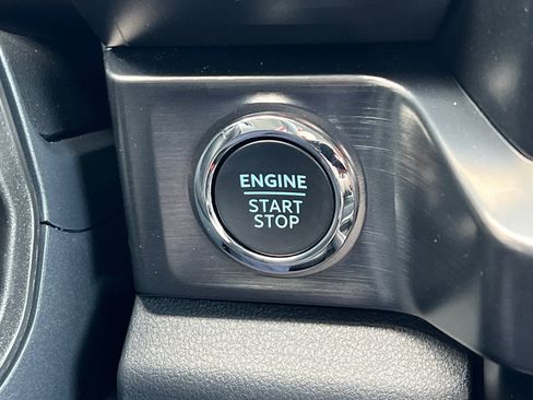 New 2026 Ford F250 Lariat w/ Black Appearance Package image 20