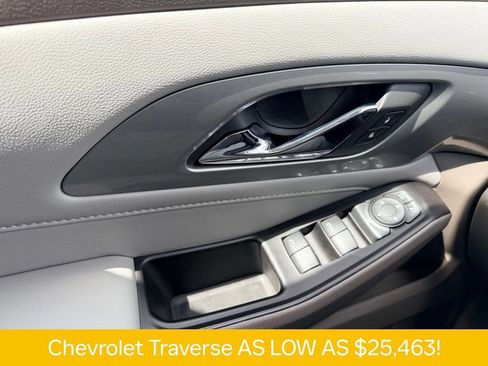 Used 2020 Chevrolet Traverse LT FWD image 26