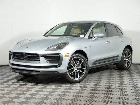 Certified 2025 Porsche Macan AWD/4WD image 1