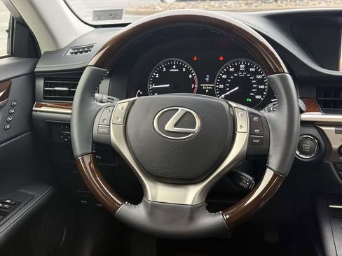 Used 2014 Lexus ES 350 w/ Luxury Package image 9