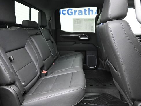 Used 2023 Chevrolet Silverado 1500 LTZ w/ LTZ Premium Package image 9