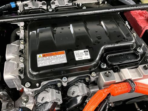 Used 2023 Lexus RZ 450e Premium w/ Technology Package image 32