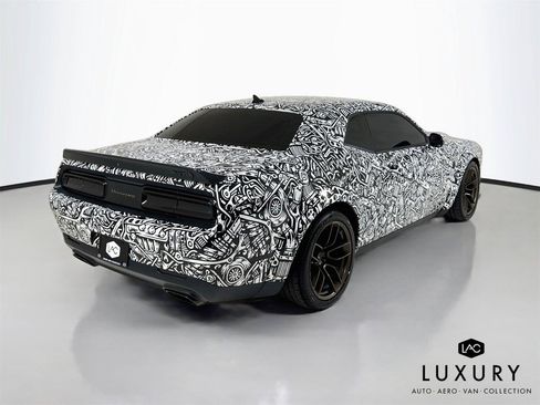 Used 2022 Dodge Challenger SRT Hellcat RWD image 6