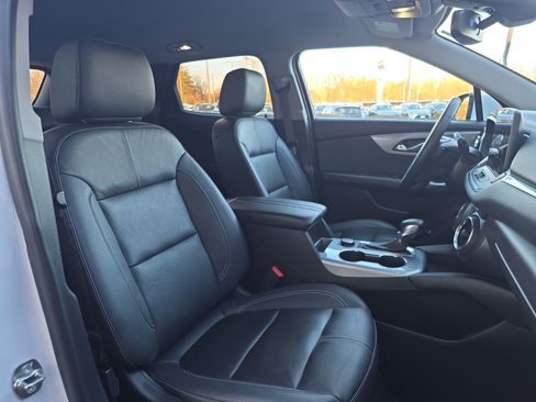 Used 2024 Chevrolet Blazer LT image 31