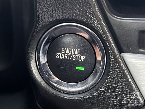 Used 2018 GMC Yukon SLT w/ Open Road Package RWD image 18