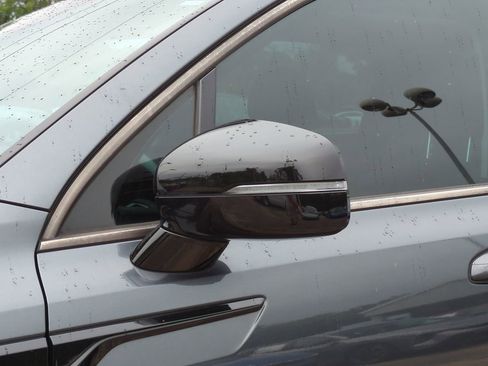 Used 2022 Kia Sorento S w/ Panoramic Sunroof Package FWD image 12