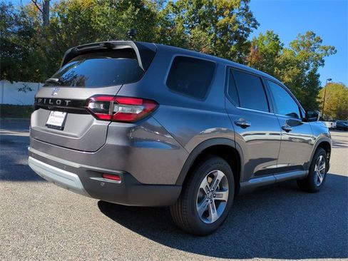 New 2025 Honda Pilot EX-L image 4