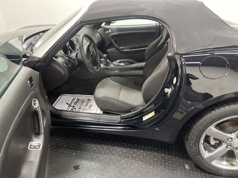 Used 2007 Pontiac Solstice Convertible w/ Preferred Package image 9