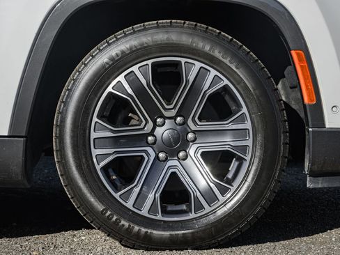 Used 2022 Jeep Wagoneer Series III image 18