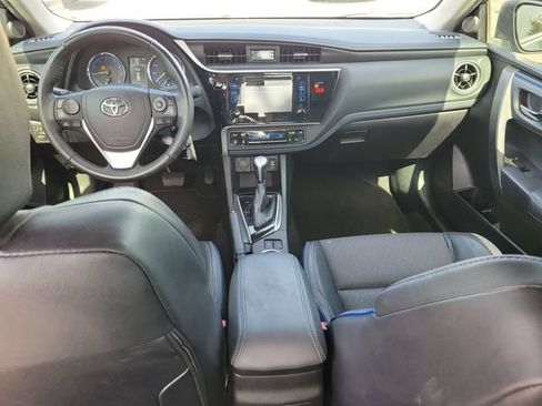 Used 2018 Toyota Corolla SE FWD image 16