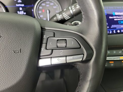 Used 2021 Cadillac XT4 Premium Luxury FWD image 24
