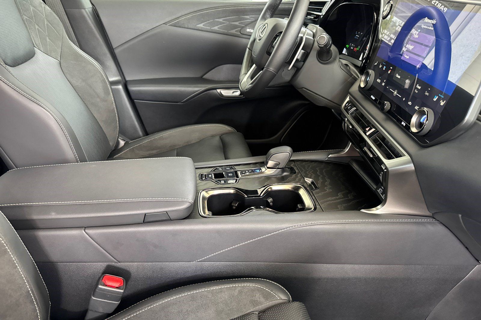 Certified 2026 Lexus RX 450h AWD w/ Convenience Package image 20