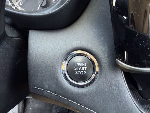 Used 2023 Toyota Highlander XLE FWD image 26