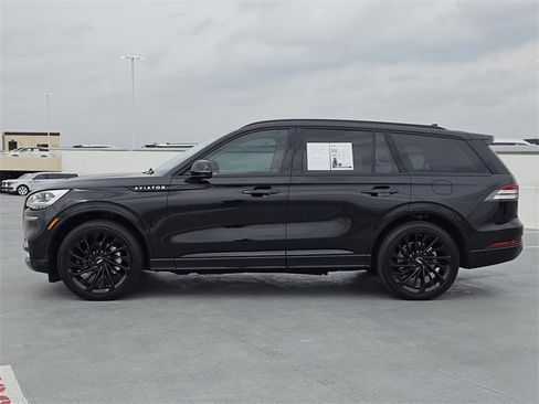 Certified 2023 Lincoln Aviator Black Label w/ Jet Package image 4