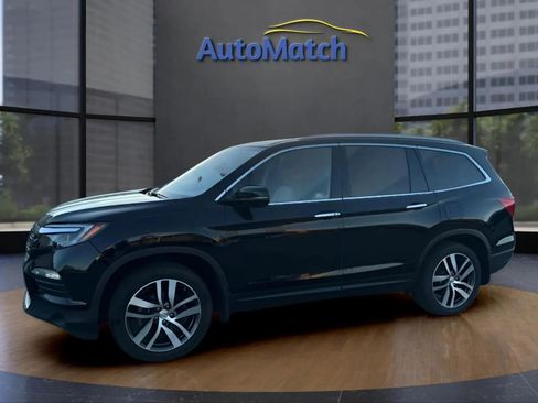 Used 2018 Honda Pilot Touring image 5