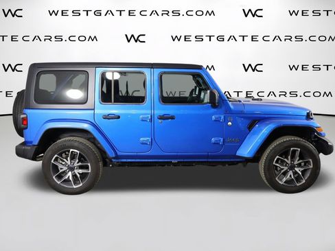 Used 2024 Jeep Wrangler Unlimited w/ Convenience Group AWD/4WD image 49