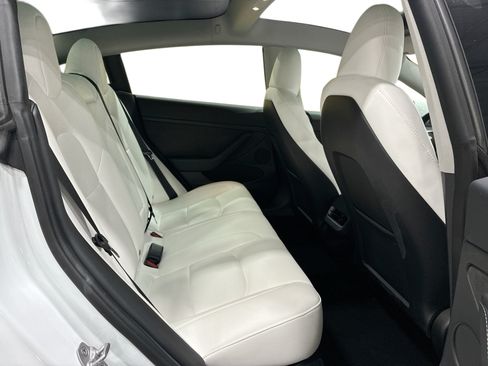 Certified 2023 Tesla Model 3 Standard Range RWD image 11