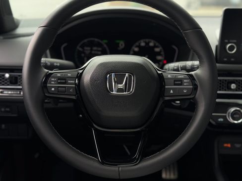 Certified 2025 Honda Civic Sport image 17
