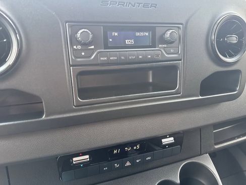New 2025 Mercedes-Benz Sprinter 2500 image 18