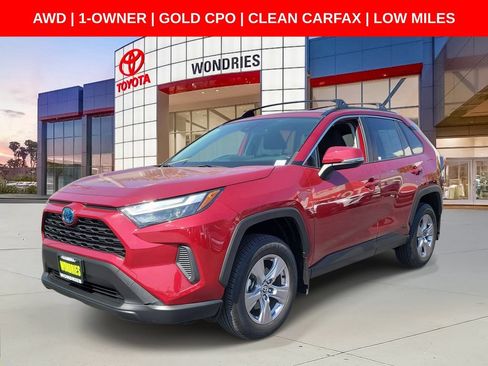 Used 2024 Toyota RAV4 LE AWD/4WD image 2