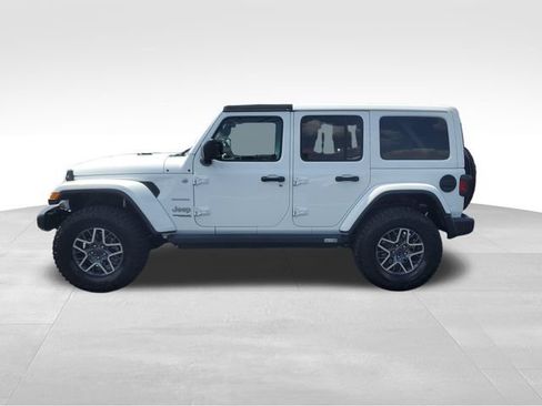Used 2020 Jeep Wrangler Unlimited Sahara AWD/4WD image 7
