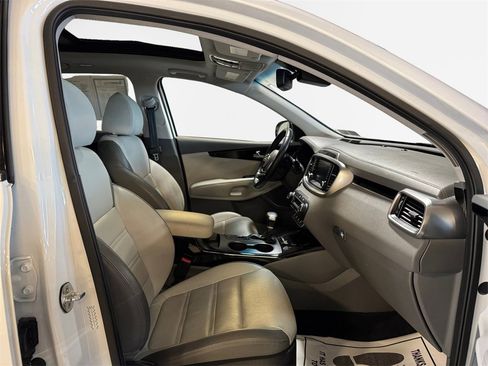 Certified 2020 Kia Sorento SX image 26