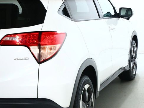 Used 2018 Honda HR-V EX image 45