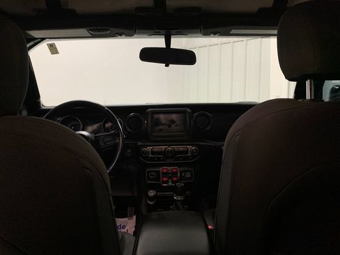 Used 2022 Jeep Gladiator Sport AWD/4WD image 17