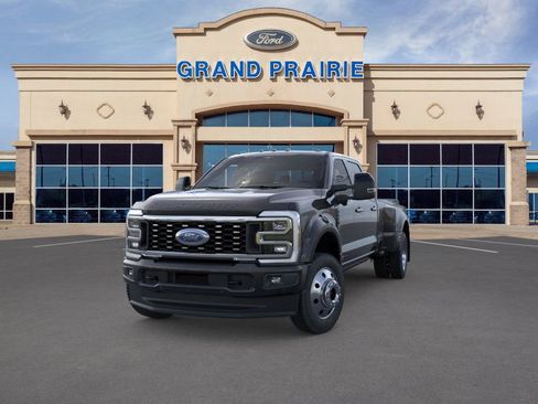 New 2026 Ford F450 Platinum w/ FX4 Off-Road Package image 2