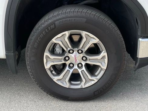 Used 2025 GMC Sierra 1500 SLT image 9