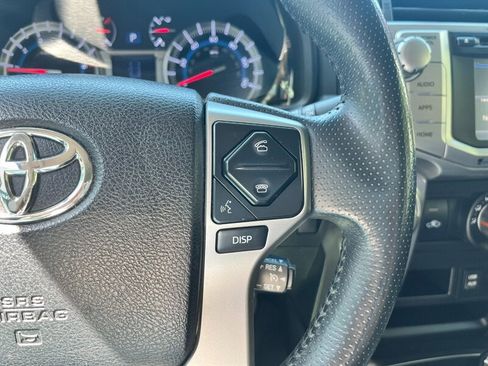 Used 2017 Toyota 4Runner SR5 AWD/4WD image 26