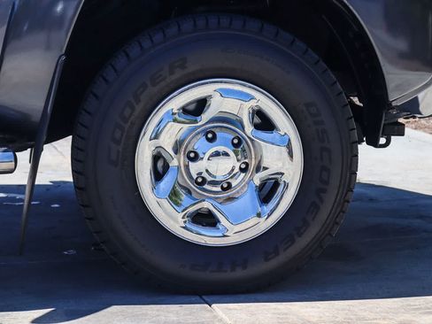 Used 2015 Toyota Tacoma PreRunner w/ SR5 Package RWD image 9