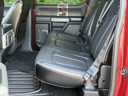 Used 2015 Ford F150 Platinum w/ Equipment Group 701A Luxury AWD/4WD image 17