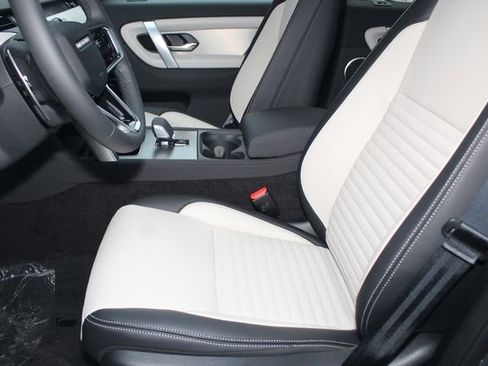 New 2026 Land Rover Discovery Sport Landmark image 20